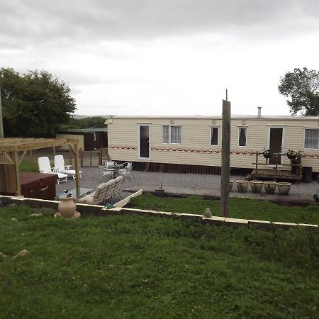 Marsh Water Ponds Fishery Villa Kidwelly Екстериор снимка