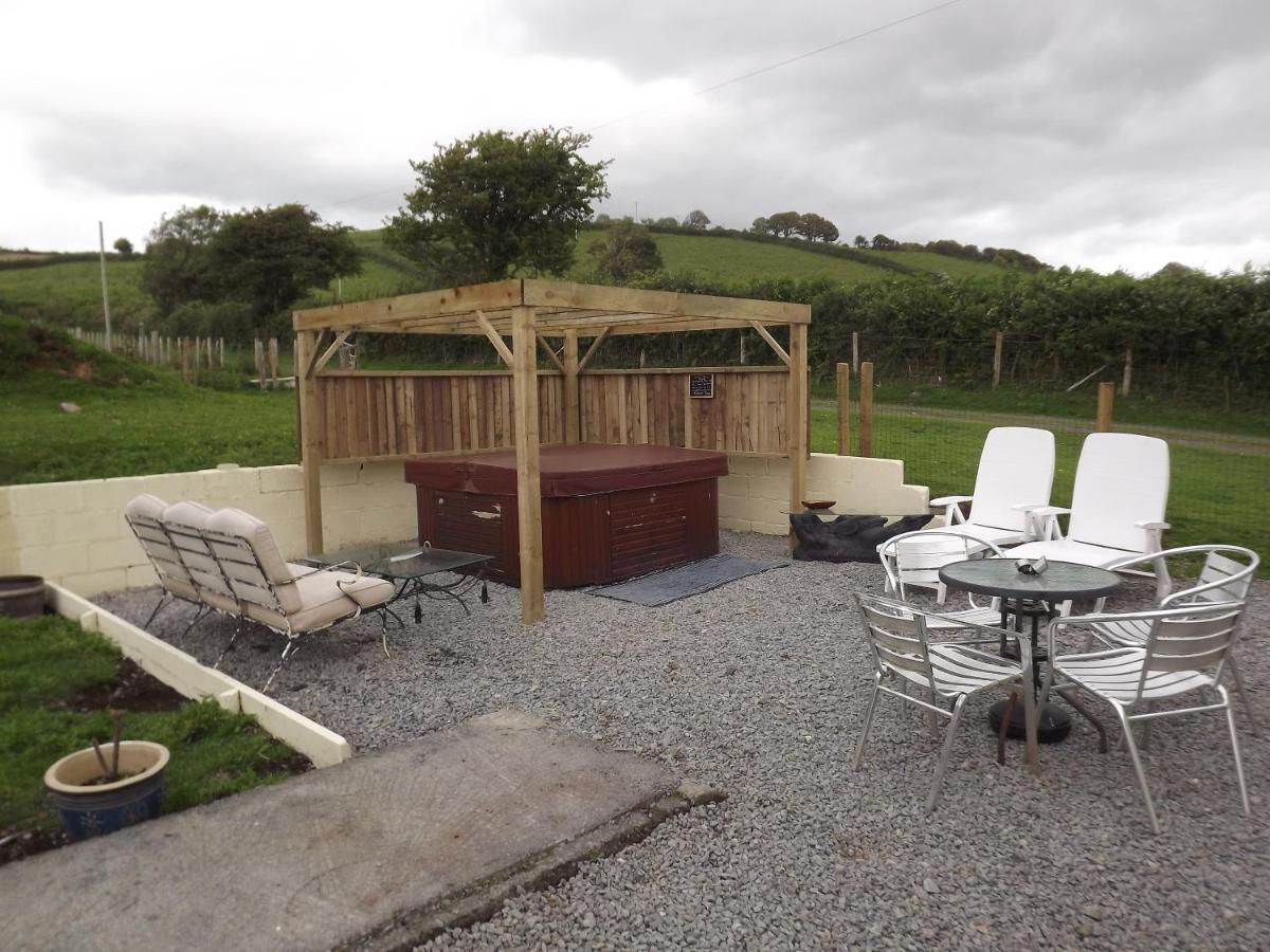 Marsh Water Ponds Fishery Villa Kidwelly Екстериор снимка