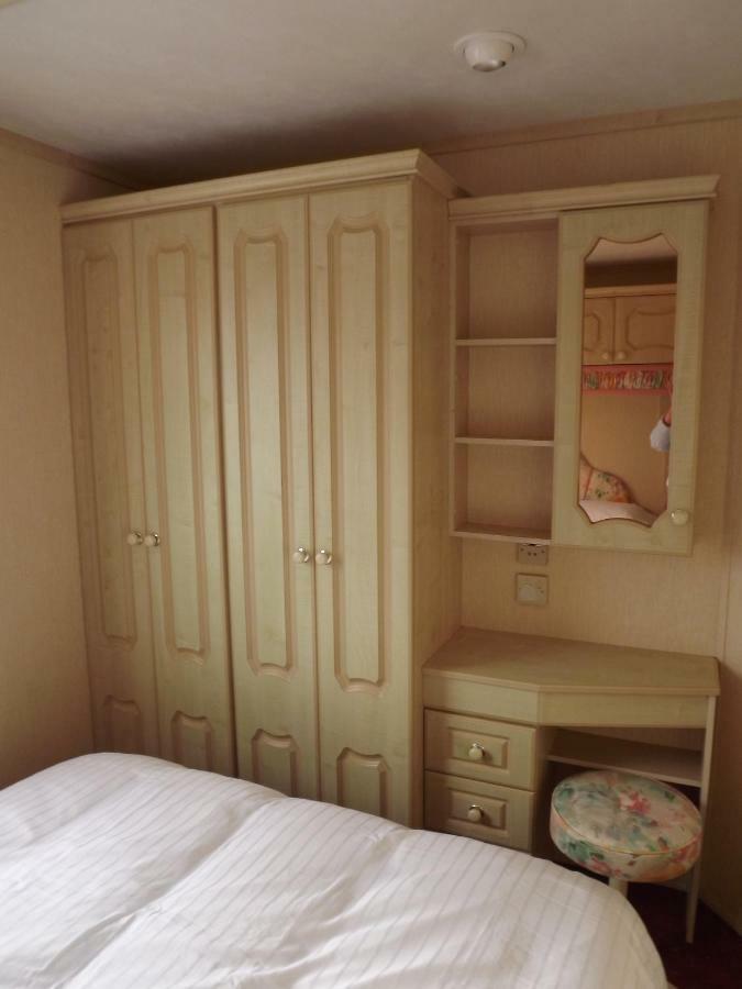 Marsh Water Ponds Fishery Villa Kidwelly Екстериор снимка