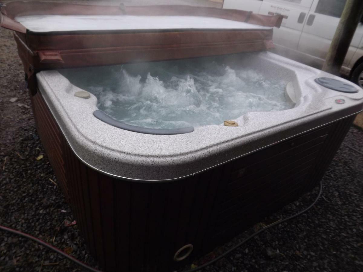 Marsh Water Ponds Fishery Villa Kidwelly Екстериор снимка