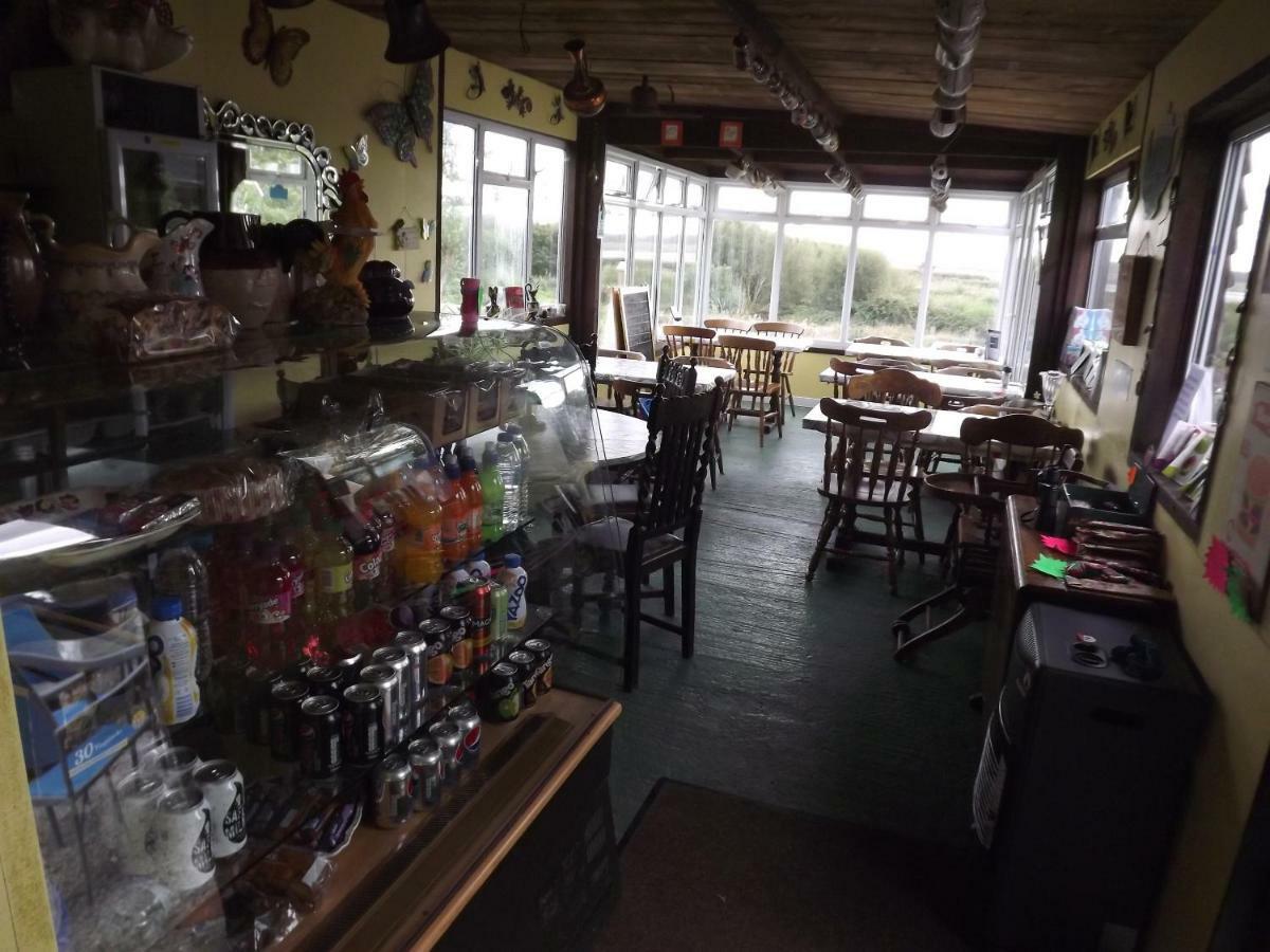 Marsh Water Ponds Fishery Villa Kidwelly Екстериор снимка